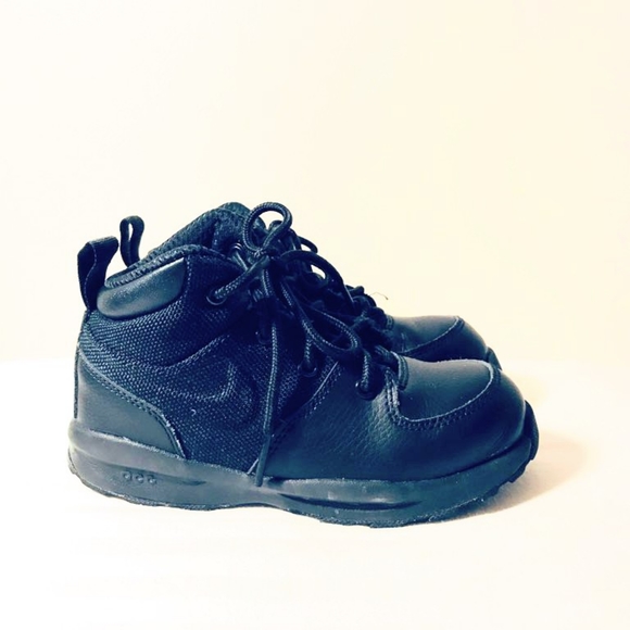 Nike black lace up toddler boots - Picture 5 of 8